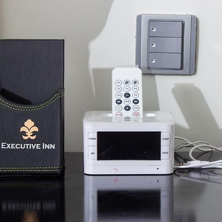 Executive Inn Дака Екстериор снимка