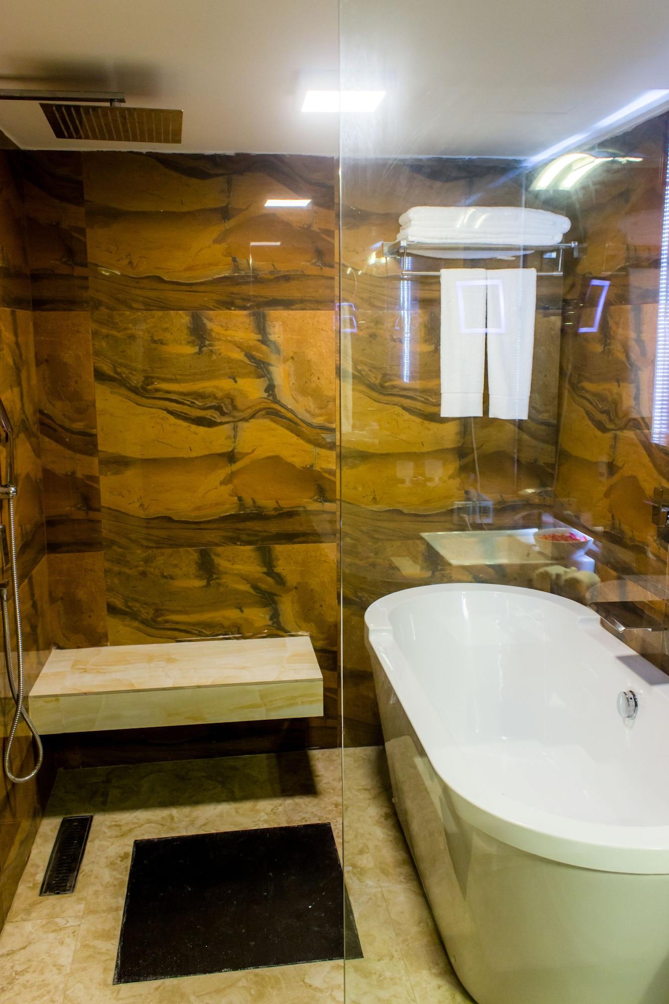 Executive Inn Дака Екстериор снимка