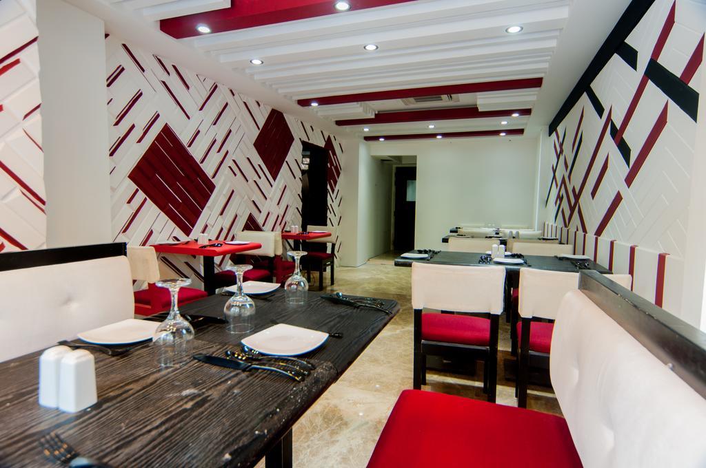 Executive Inn Дака Екстериор снимка