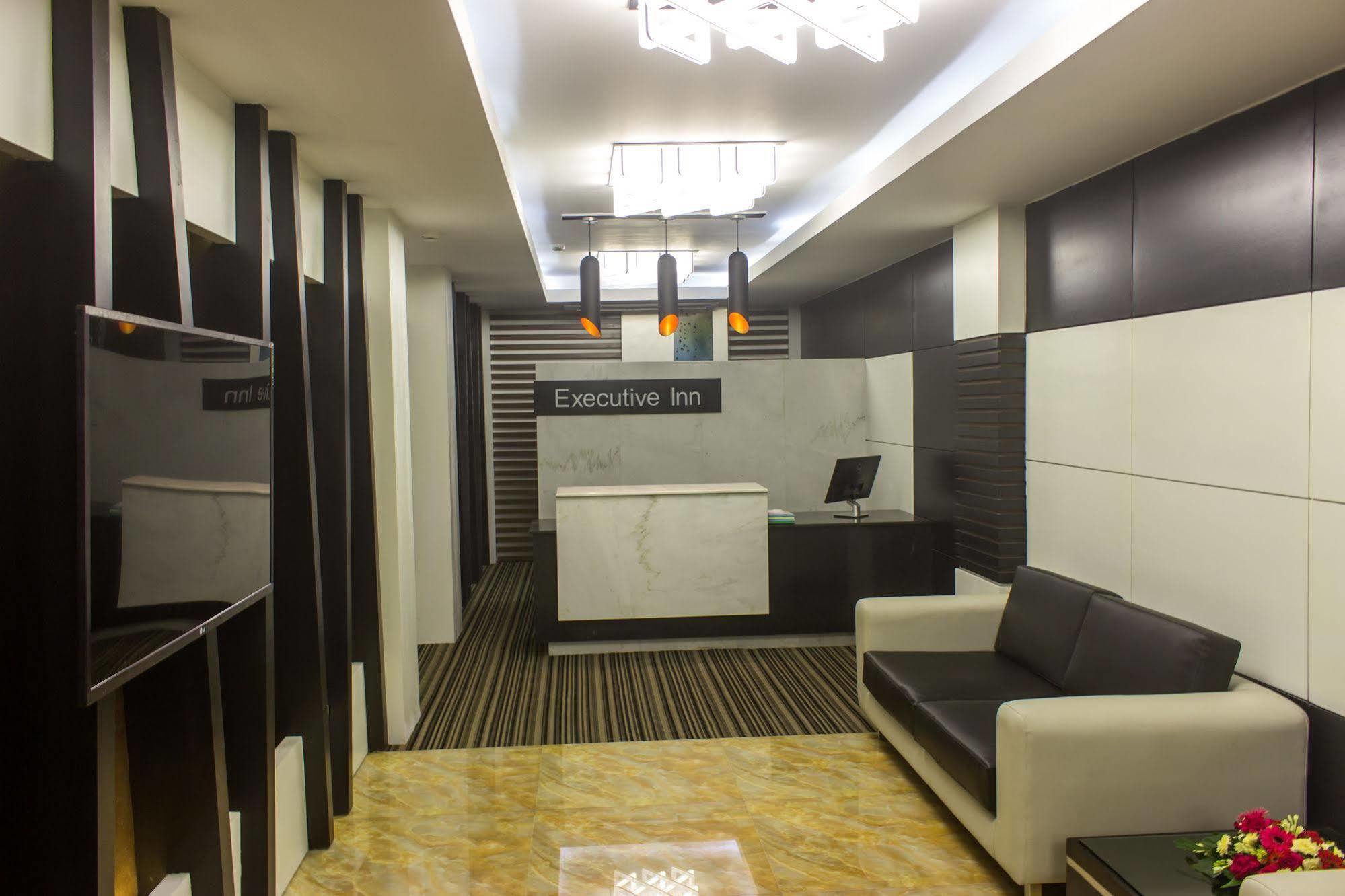 Executive Inn Дака Екстериор снимка