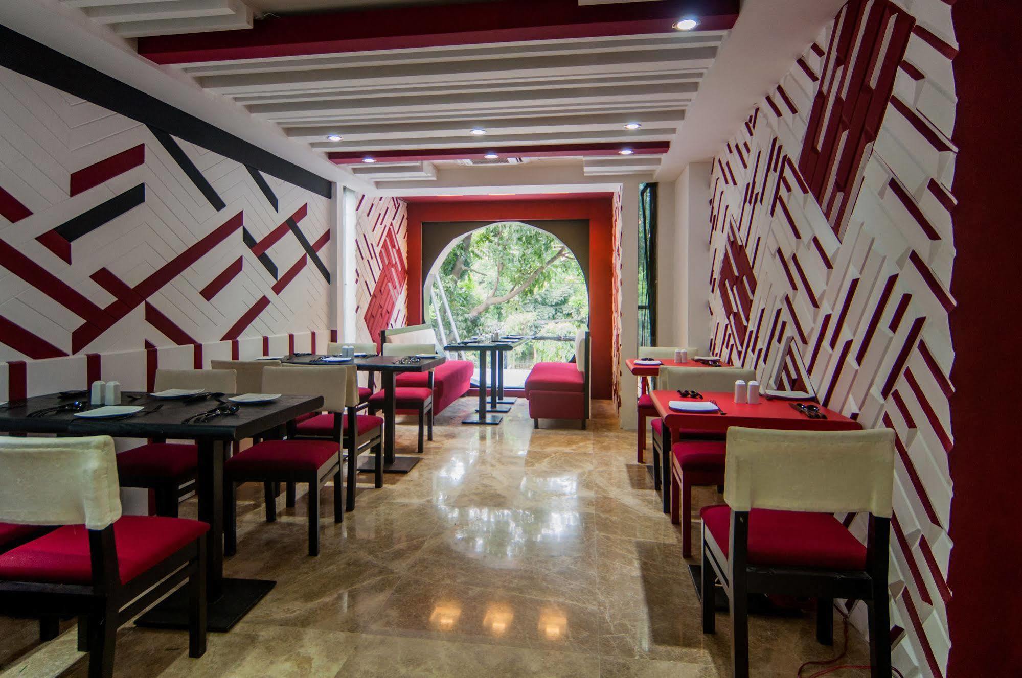 Executive Inn Дака Екстериор снимка