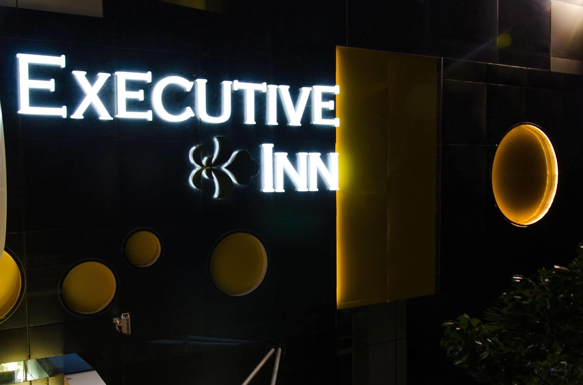 Executive Inn Дака Екстериор снимка