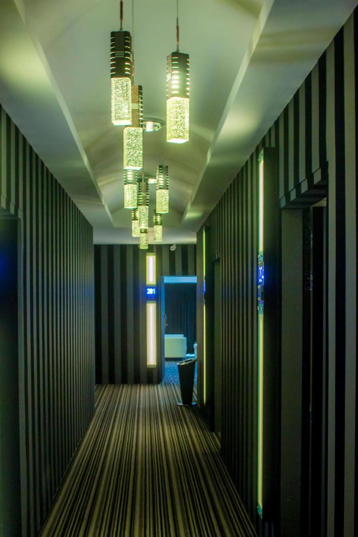 Executive Inn Дака Екстериор снимка