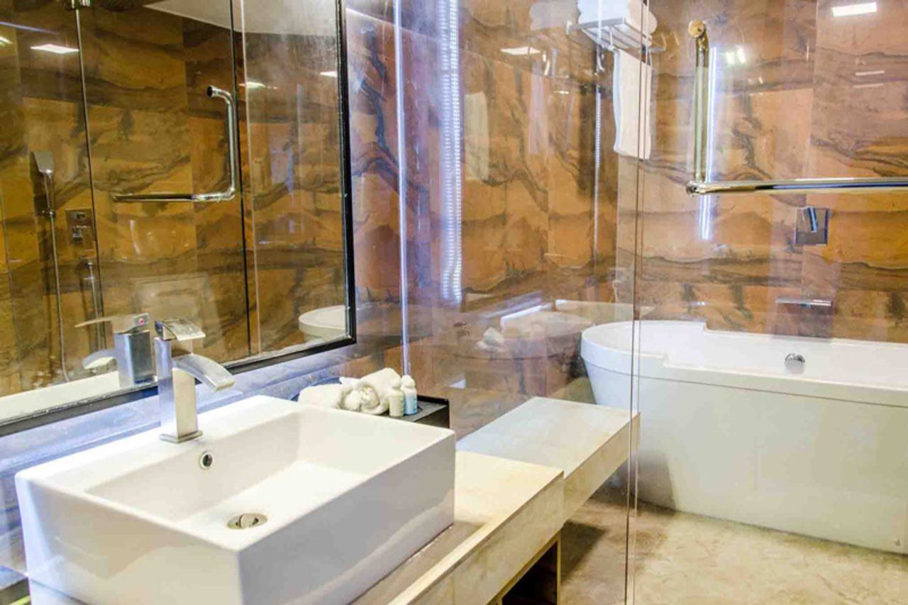 Executive Inn Дака Екстериор снимка